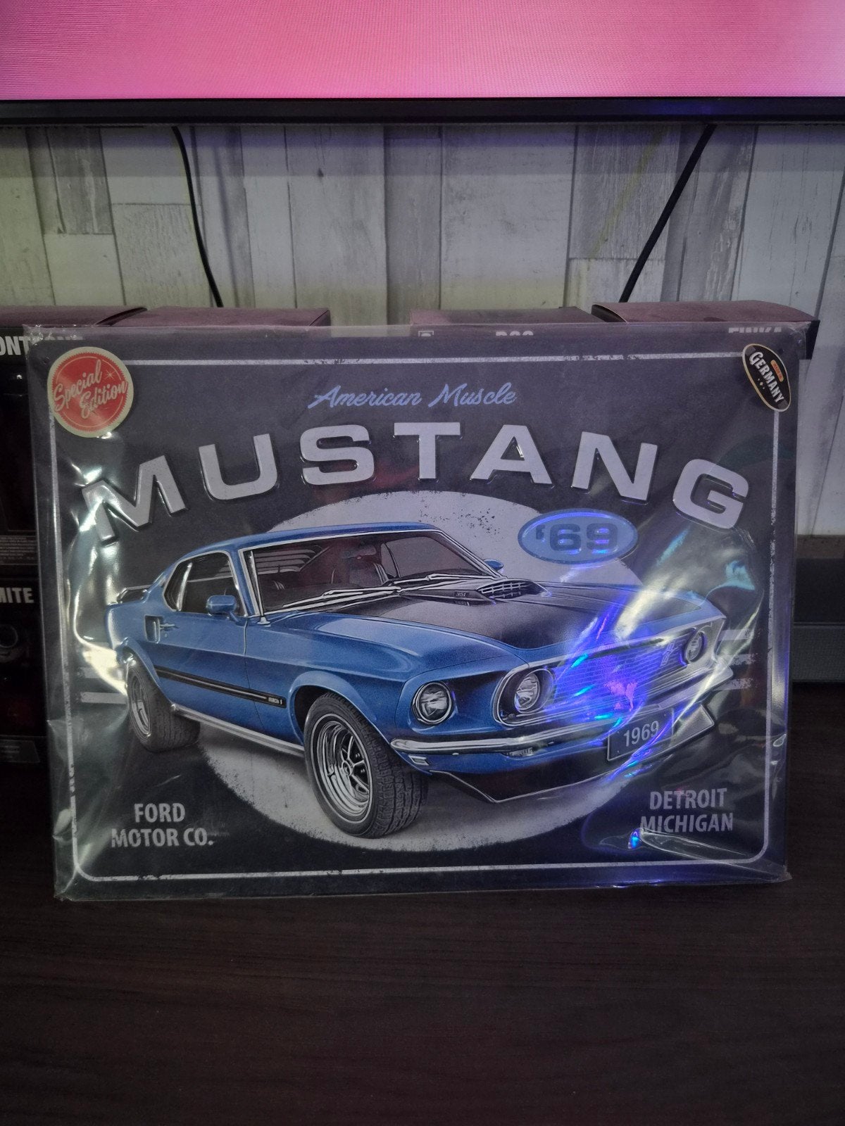 Mustang Sign Nieuw in verpakking, Ophalen, Nieuw, Gebruiksvoorwerp
