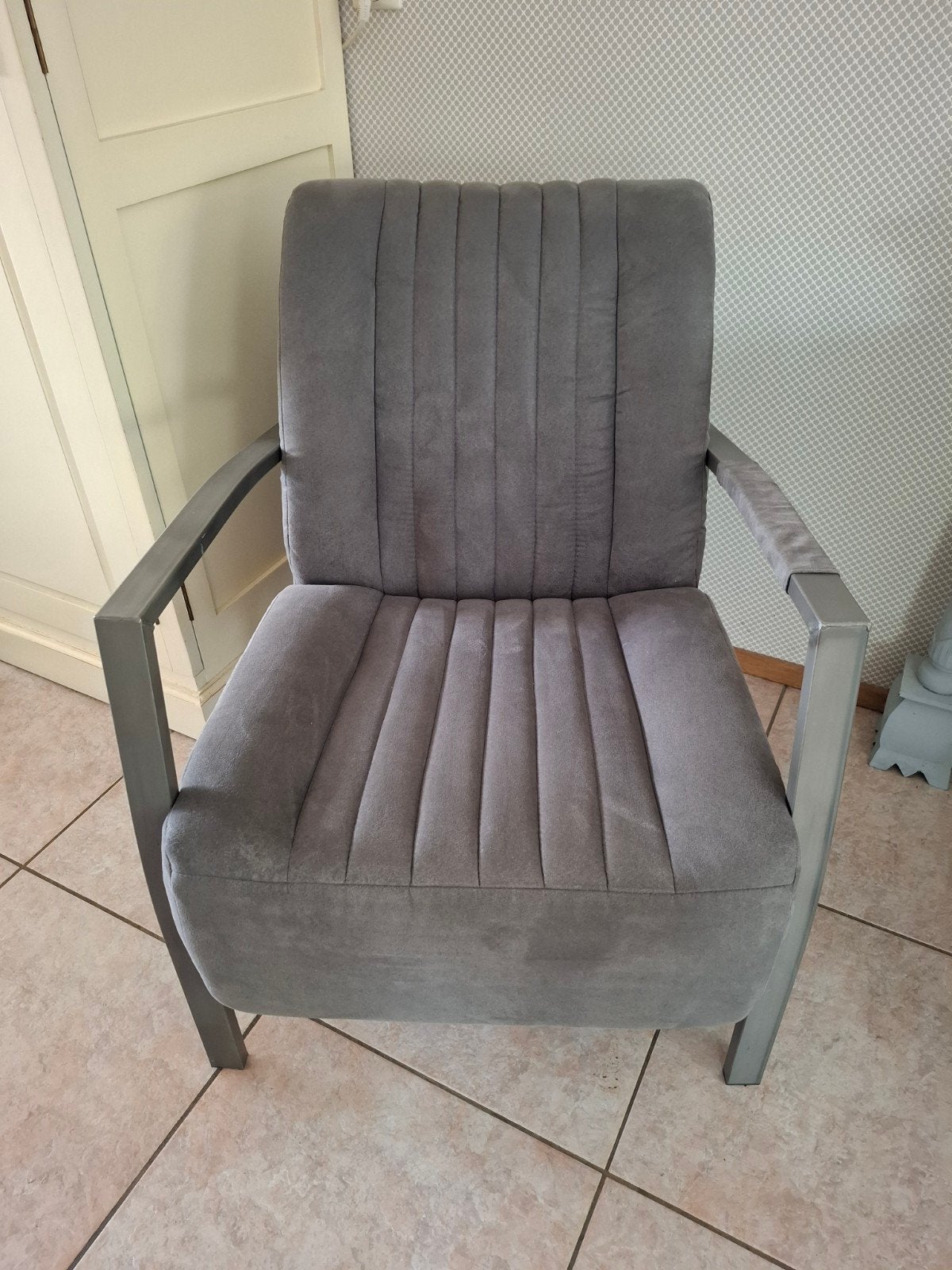 Grijze fauteuil, Ophalen, Gebruikt, Grijs, Eén