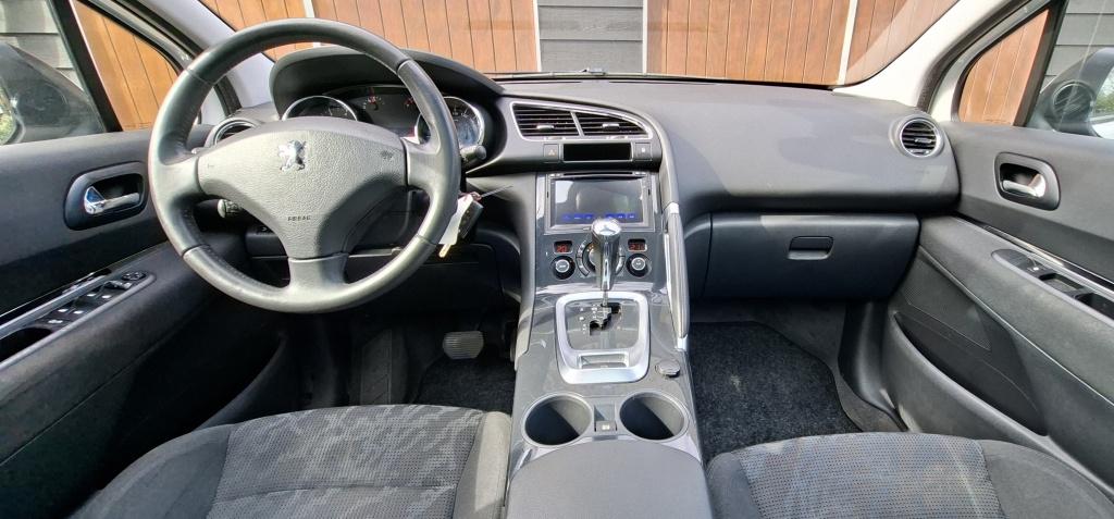 Peugeot 3008 1.6 Active | Automaat | Bluetooth | Trekhaak |, Auto's, Peugeot, Euro 5, Gebruikt, 4 cilinders, 157 pk
