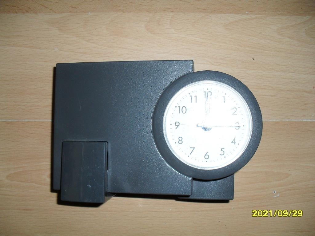 Bureauklokje, paperclips in houder, perforator NIEUW + ZGAN, Ophalen of Verzenden, Nieuw