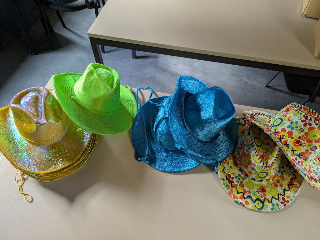 Carnaval, verkleed,  thema feest, cowboy hoeden, Ophalen, Zo goed als nieuw, Jongen of Meisje