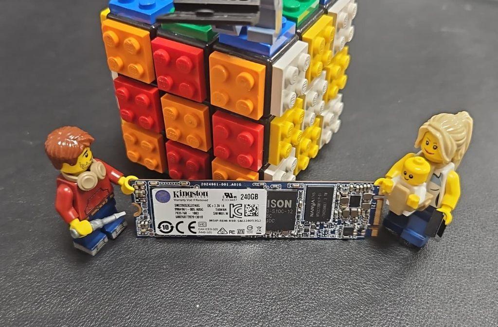 Kingston SSDNow M.2 SATA G2 240GB SSD, Intern, Kingston, Ophalen of Verzenden, Zo goed als nieuw