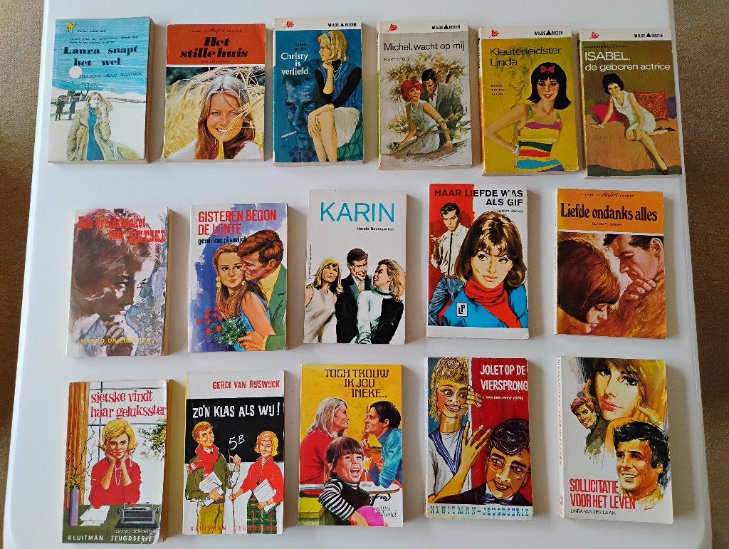 Diverse meisjes pockets Kluitman jeugd pockets wilde rozen, Ophalen of Verzenden, Gelezen, Fictie