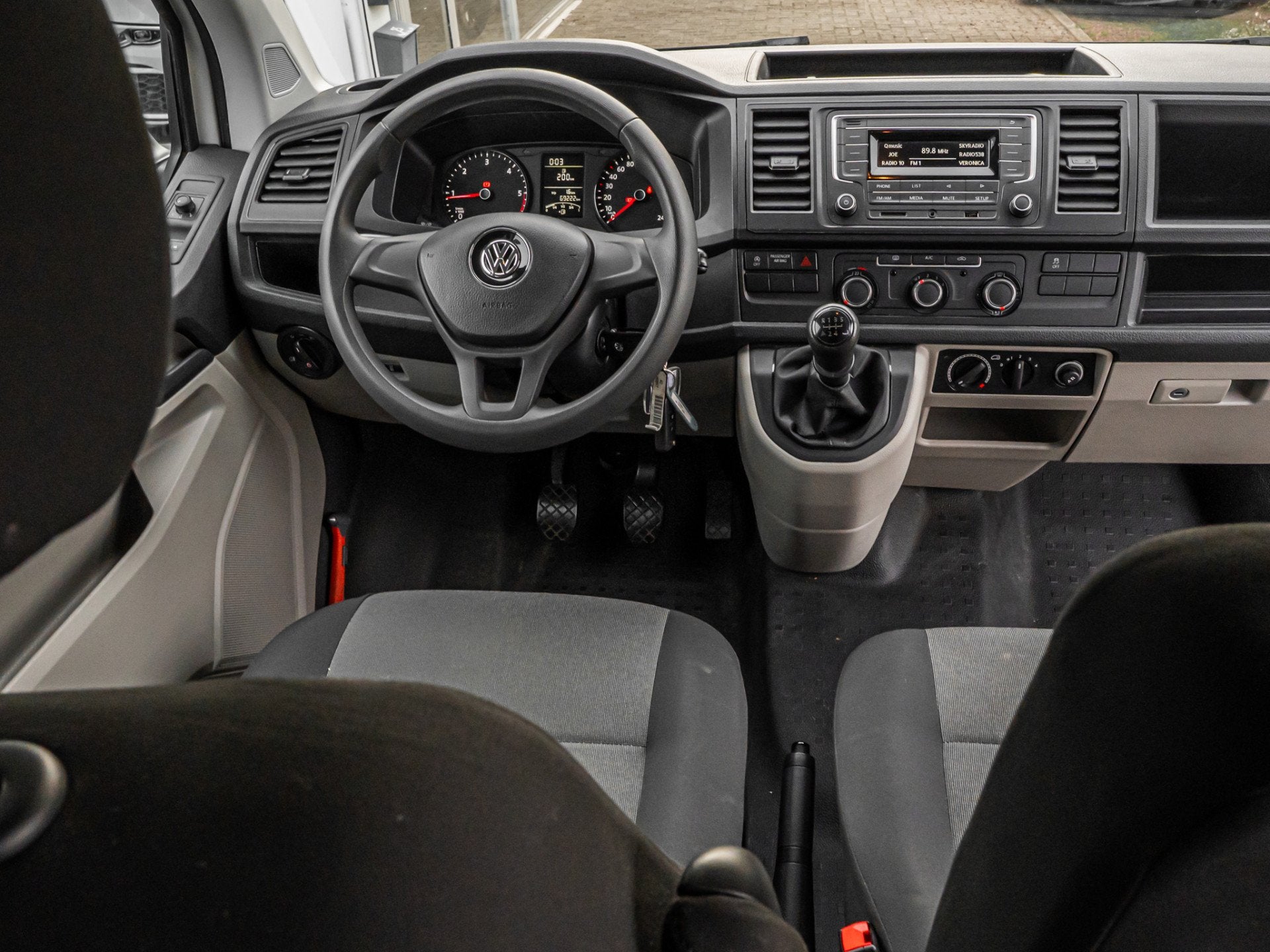 Volkswagen Transporter Kombi 2.0 TDI L1H1 EX BTW BPM VRIJ PR, Auto's, Volkswagen, Voorwielaandrijving, Dealer onderhouden, Gebruikt