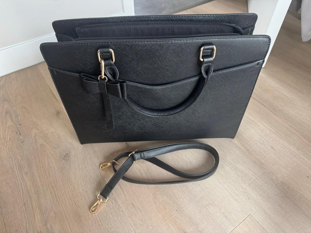 Dames Aktetas Schoudertas Laptoptas 16 inch - Nieuw, Ophalen of Verzenden, Nieuw, Zwart, Overige typen