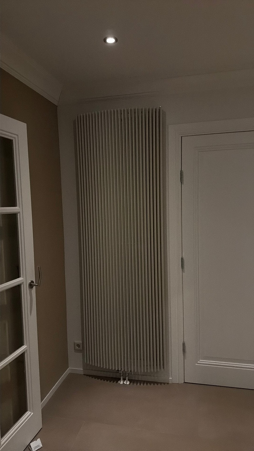 Jaga iguana Design Verwarming Radiator - Stijlvol, Ophalen, Hoog rendement (Hr), Radiator, Nieuw