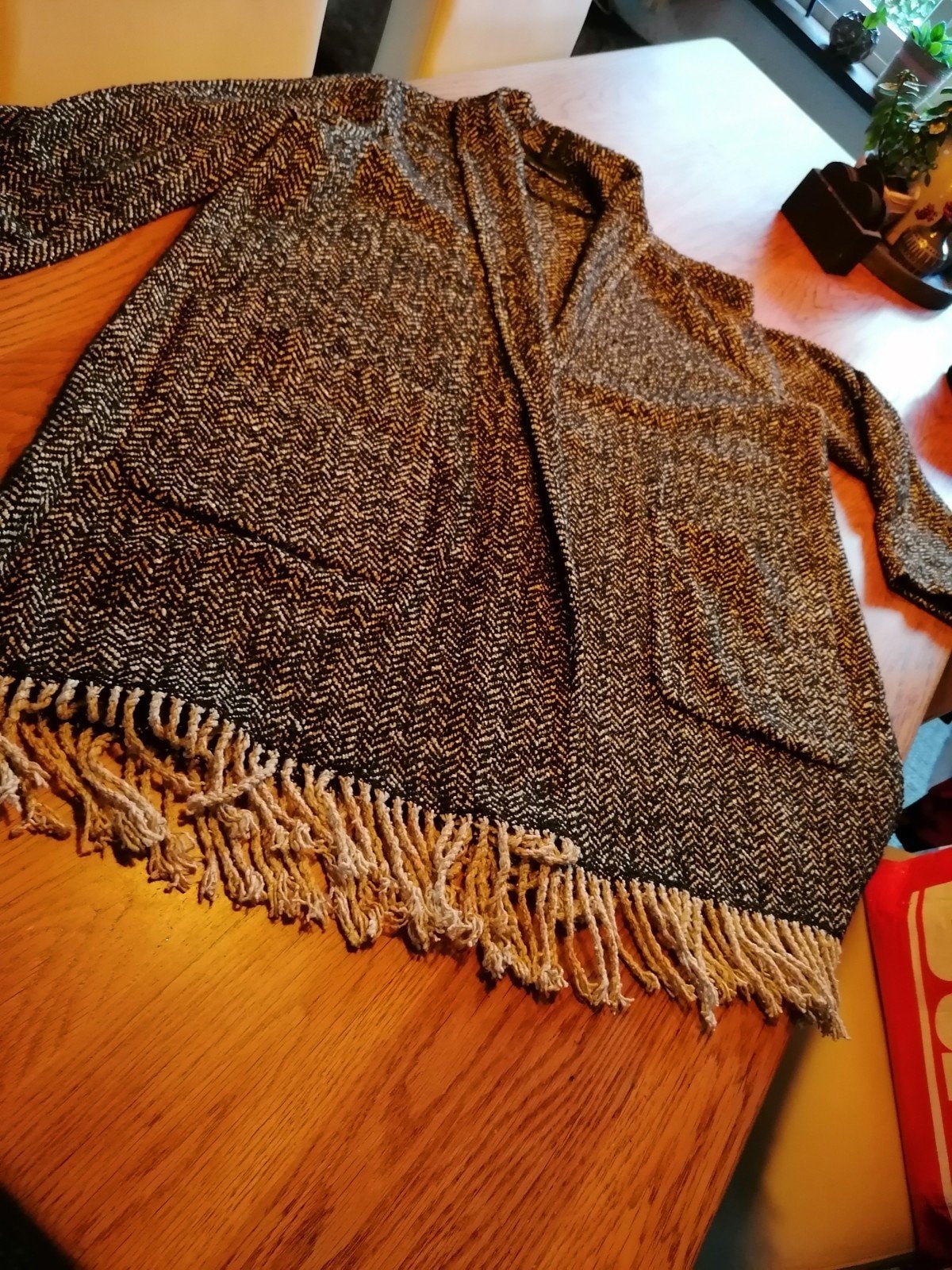 Luisa Cerano vest met franjes en splitten 42, Verzenden, Zwart, Maat 42/44 (L), Zo goed als nieuw