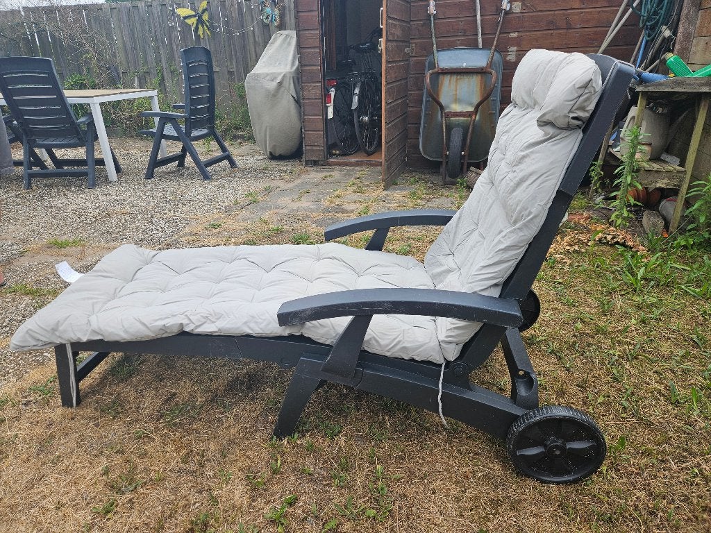 ligbed, Ophalen, Zo goed als nieuw, Kunststof, Verstelbaar