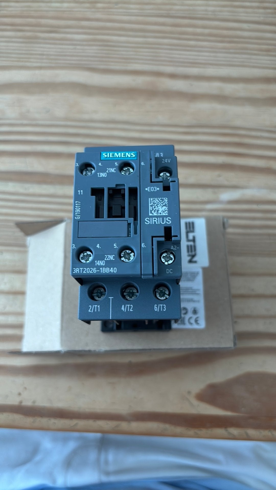 Contactor Siemens SIRIUS 3RT2026-1BB40, Hobby en Vrije tijd, Ophalen of Verzenden, Nieuw