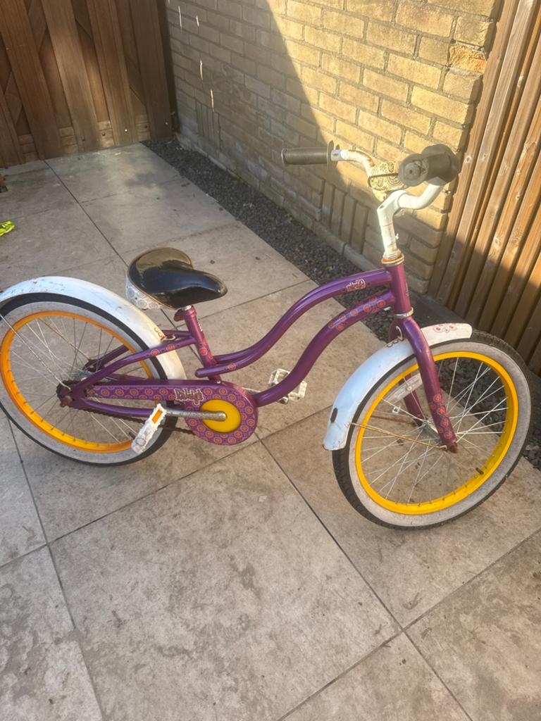 Gratis step met luchtbanden en 20 inch fiets, Ophalen, Gebruikt, Gewone step