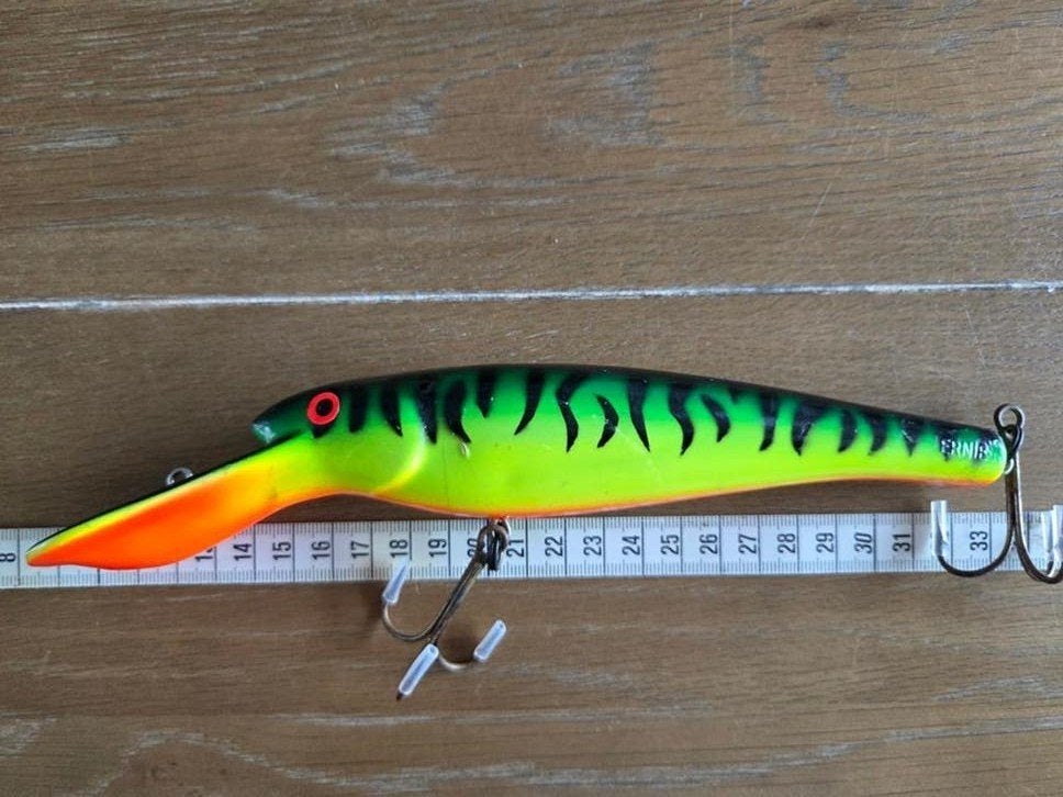Musky Mania Ernie 9inch Fire Tiger, Ophalen of Verzenden, Zo goed als nieuw, Overige typen
