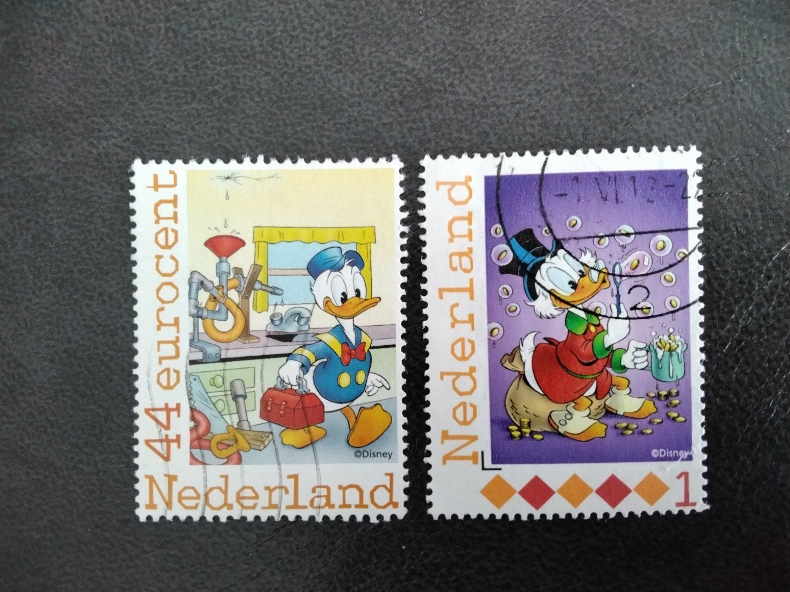 2 zegels Donald Duck gestempeld, Verzenden, Na 1940, Gestempeld