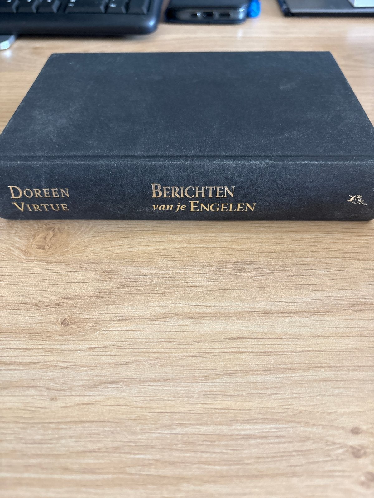 Berichten van je Engelen - Doreen Virtue, Ophalen of Verzenden, Zo goed als nieuw, Spiritualiteit algemeen, Achtergrond en Informatie