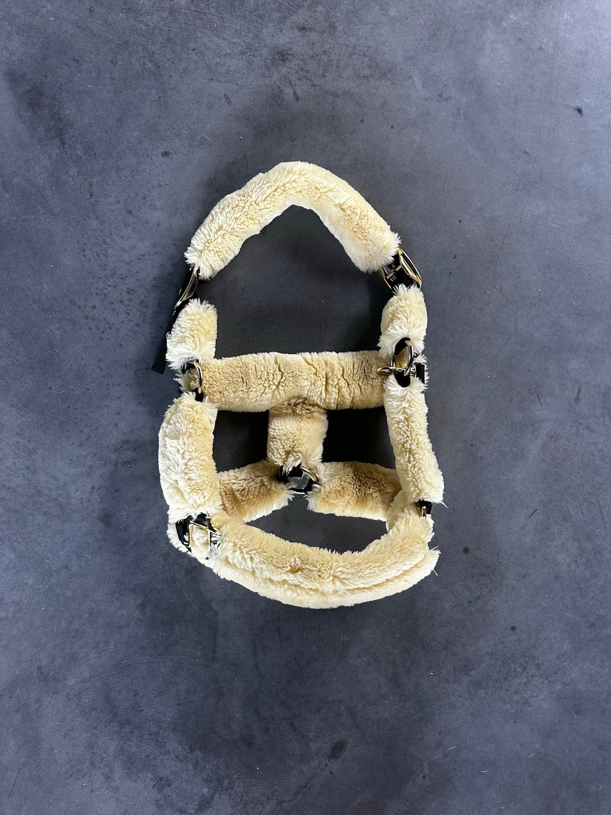 Kentucky shipping halster Transport halster Full Sheepskin, Dieren en Toebehoren, Paarden en Pony's | Overige Paardenspullen, Verzenden