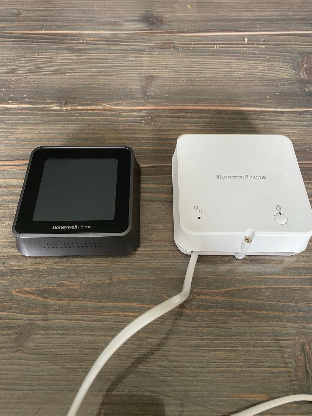 Honeywell Home Slimme Thermostaat met Gateway, Doe-het-zelf en Verbouw, Thermostaten, Ophalen of Verzenden, Slimme thermostaat
