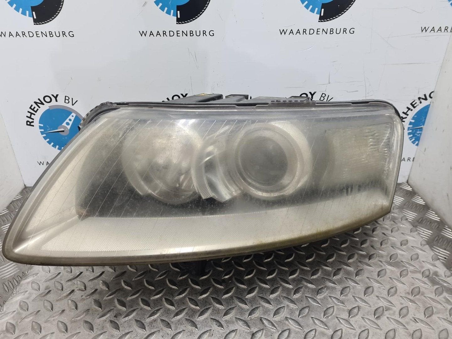 AUDI A6 A6 QUATTRO TDI 165 K KOPLAMP L 2004, Ophalen of Verzenden, Gebruikt, Stiba lid