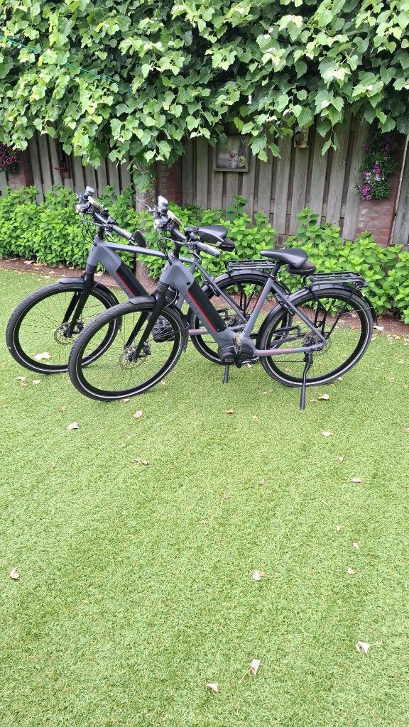 2 elec fietsen, Ophalen, Zo goed als nieuw, Gazelle