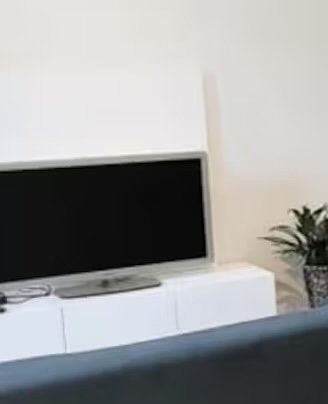 Zwevend TV meubel FLOAT (Goossens), Huis en Inrichting, Ophalen, Overige materialen, Gebruikt, 150 tot 200 cm
