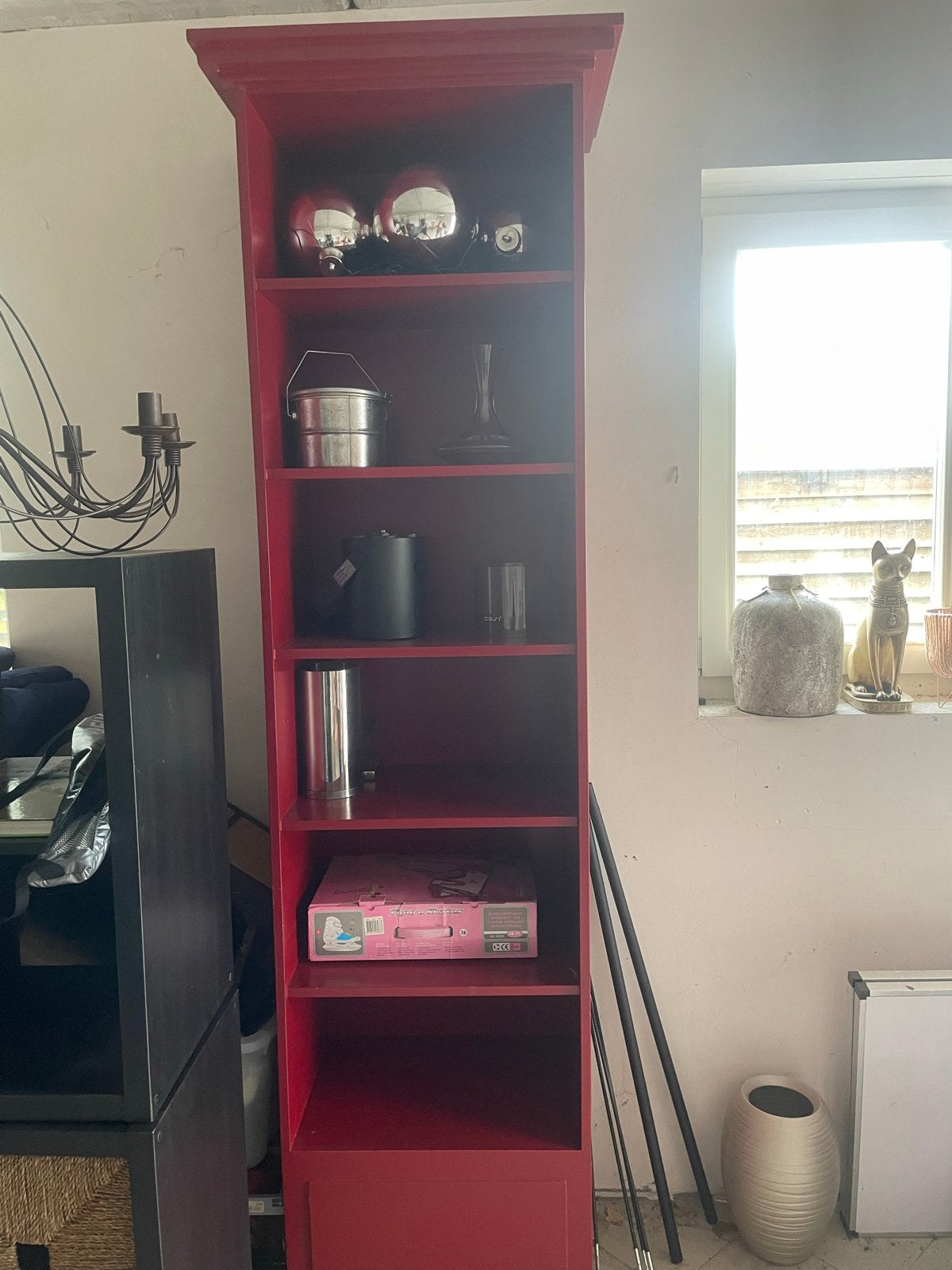 Rode boekenkast met planken - Heeft een likje verf nodig, Ophalen, Met plank(en), Minder dan 50 cm, Gebruikt