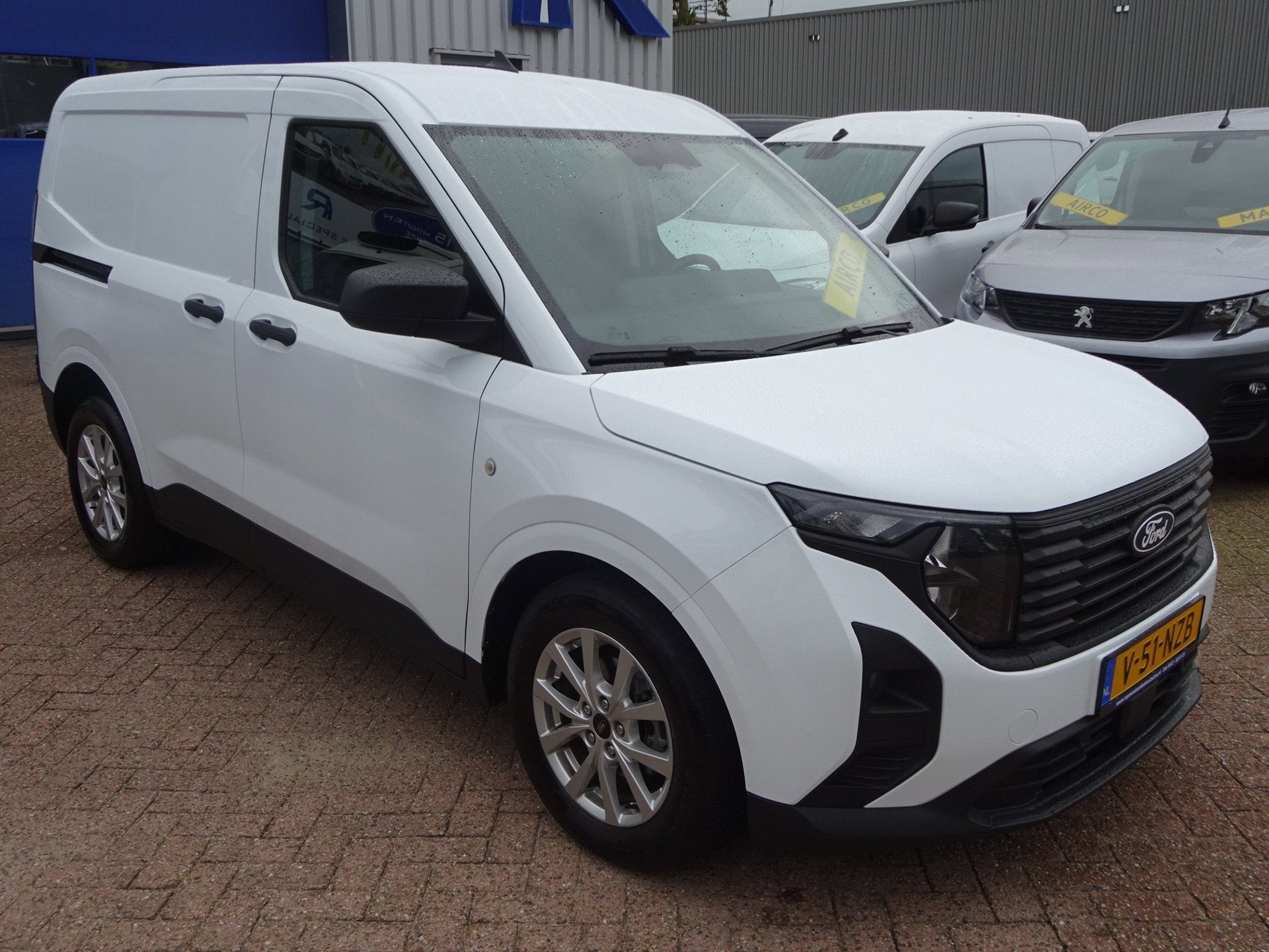 Ford TRANSIT COURIER 1.5 EcoBlue Trend CARPLAY AIRCO CRUISE, Auto's, Bestelauto's, Voorwielaandrijving, Dealer onderhouden, Stof