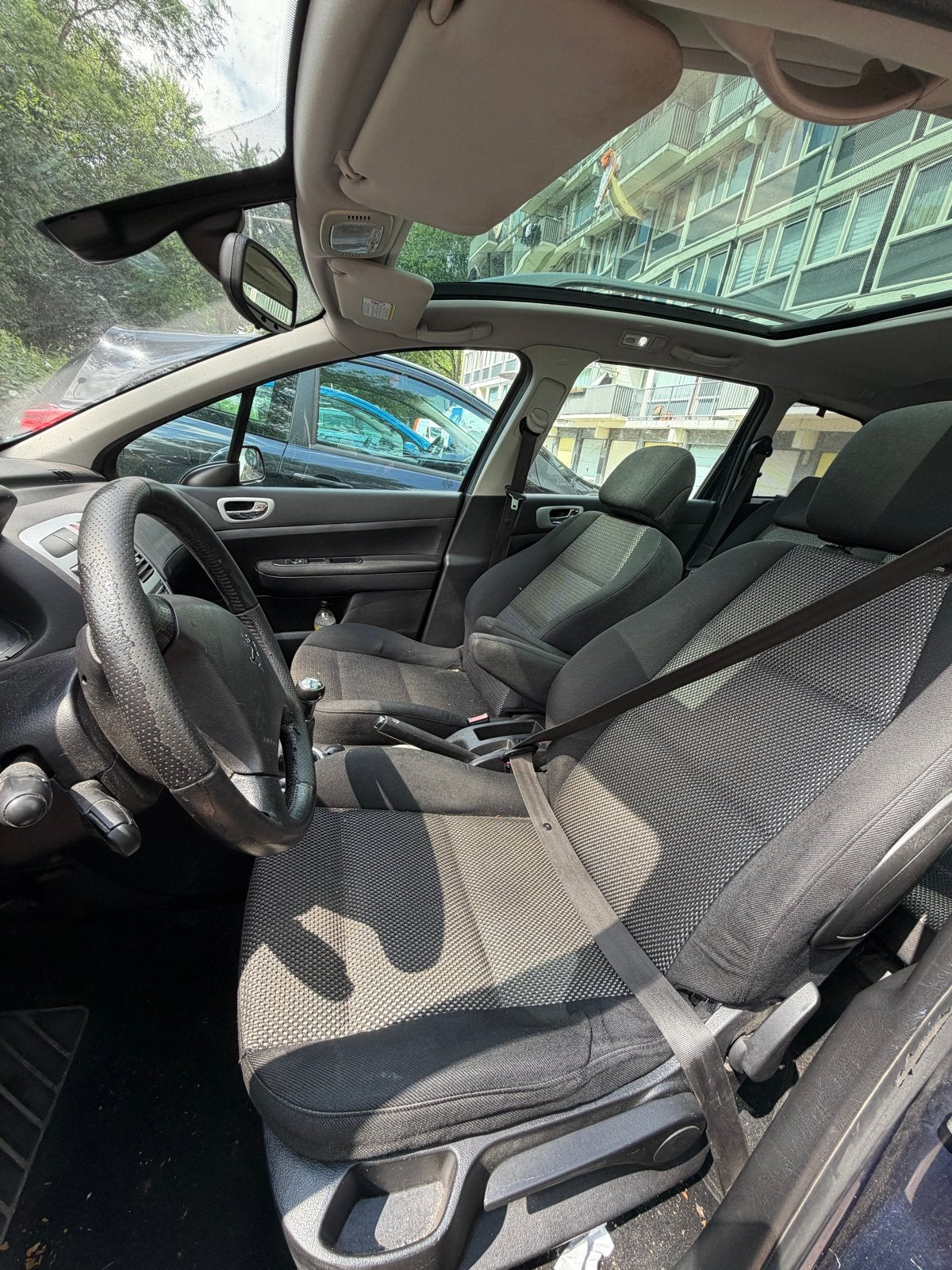 Peugeot 307 1.6  Break 2007 (Vooruit moet vervangen worden), 4 cilinders, 715 kg, Blauw, 7 stoelen