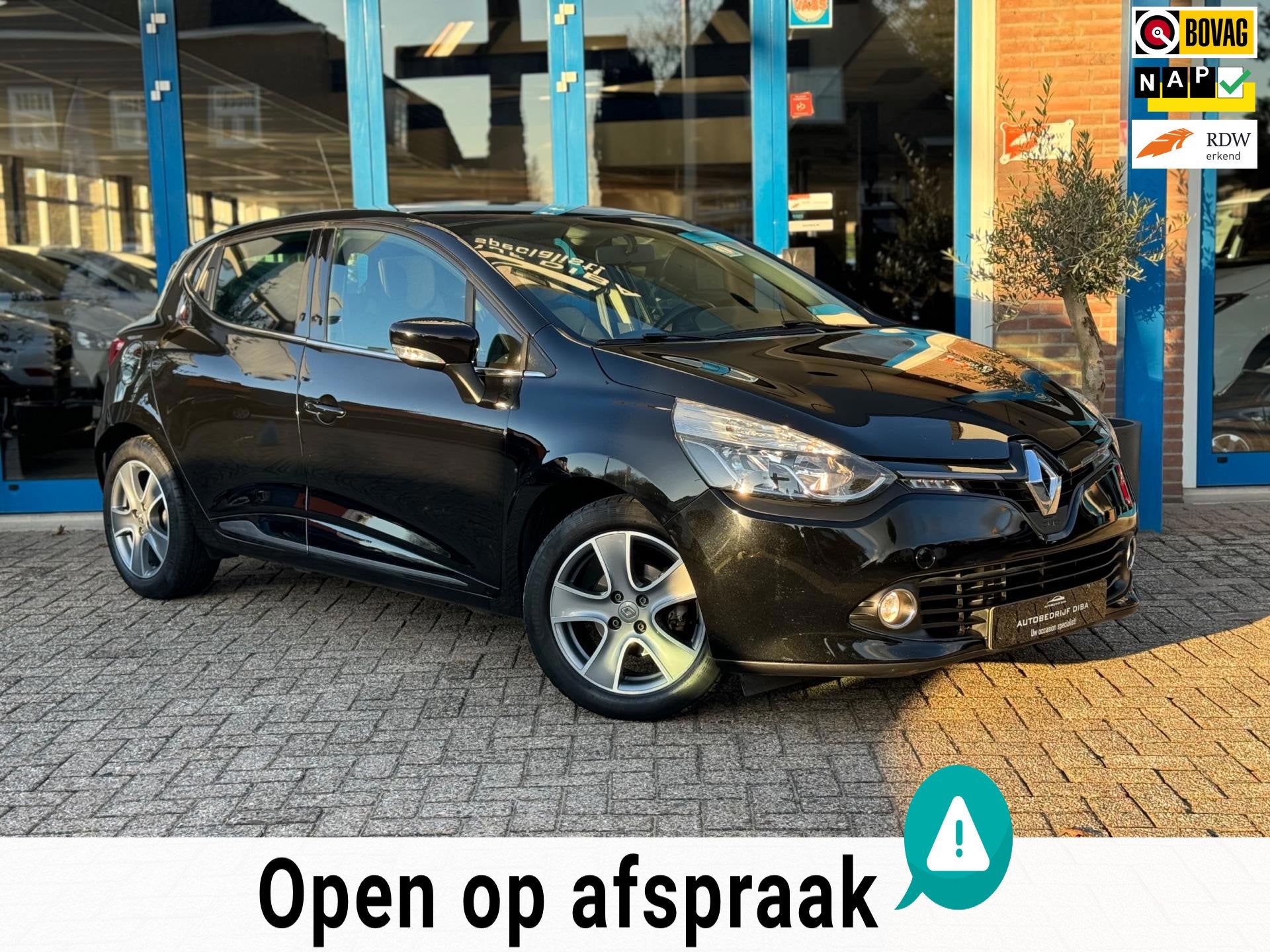 Renault Clio 0.9 TCe ECO Night&Day 2014 NAVI CLIMA LM NAP!, Auto's, Voorwielaandrijving, Stof, Zwart, 540 kg