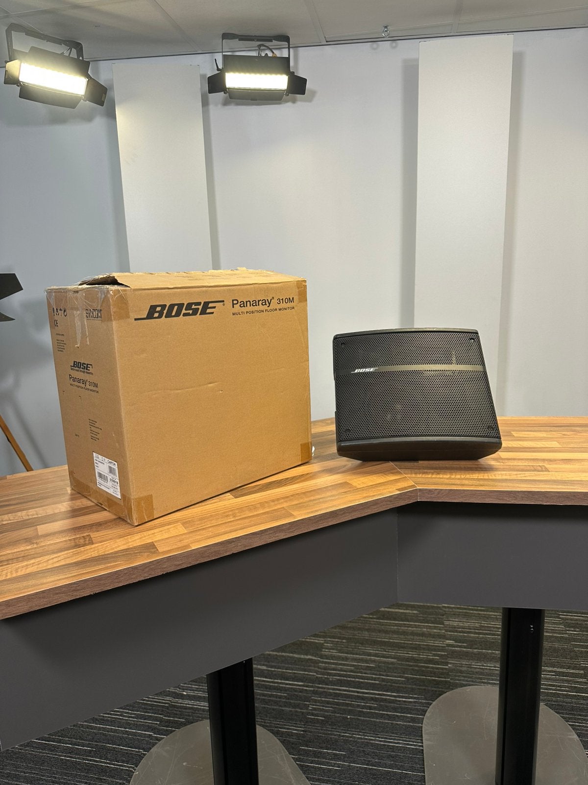 Bose floor monitor speakers, Ophalen, Gebruikt, Minder dan 500 watt, Monitor(versterker)