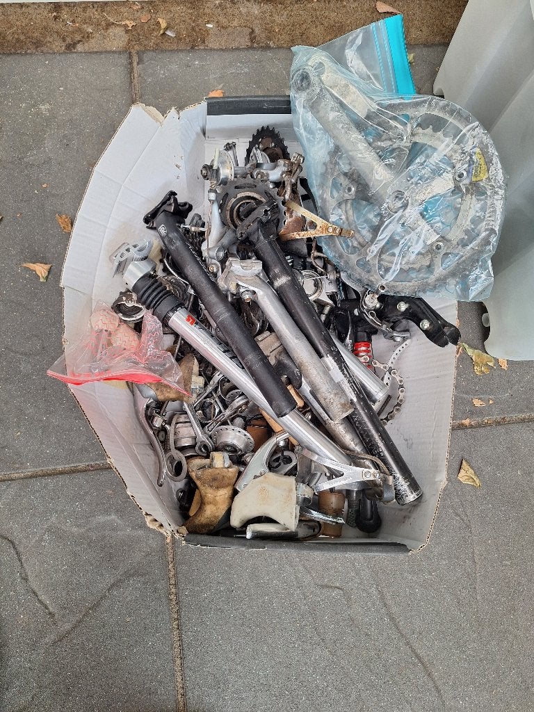 En doos vol met fietsonderdelen GRATIS af te halen!, Ophalen, Gebruikt, Racefiets, Overige typen
