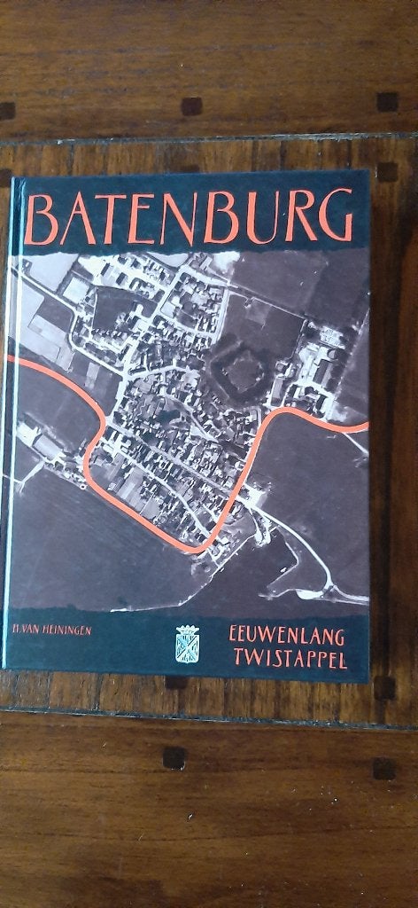 Batenburg eeuwenlang Twistappel HC zeer zeldzaam, Ophalen of Verzenden, Zo goed als nieuw