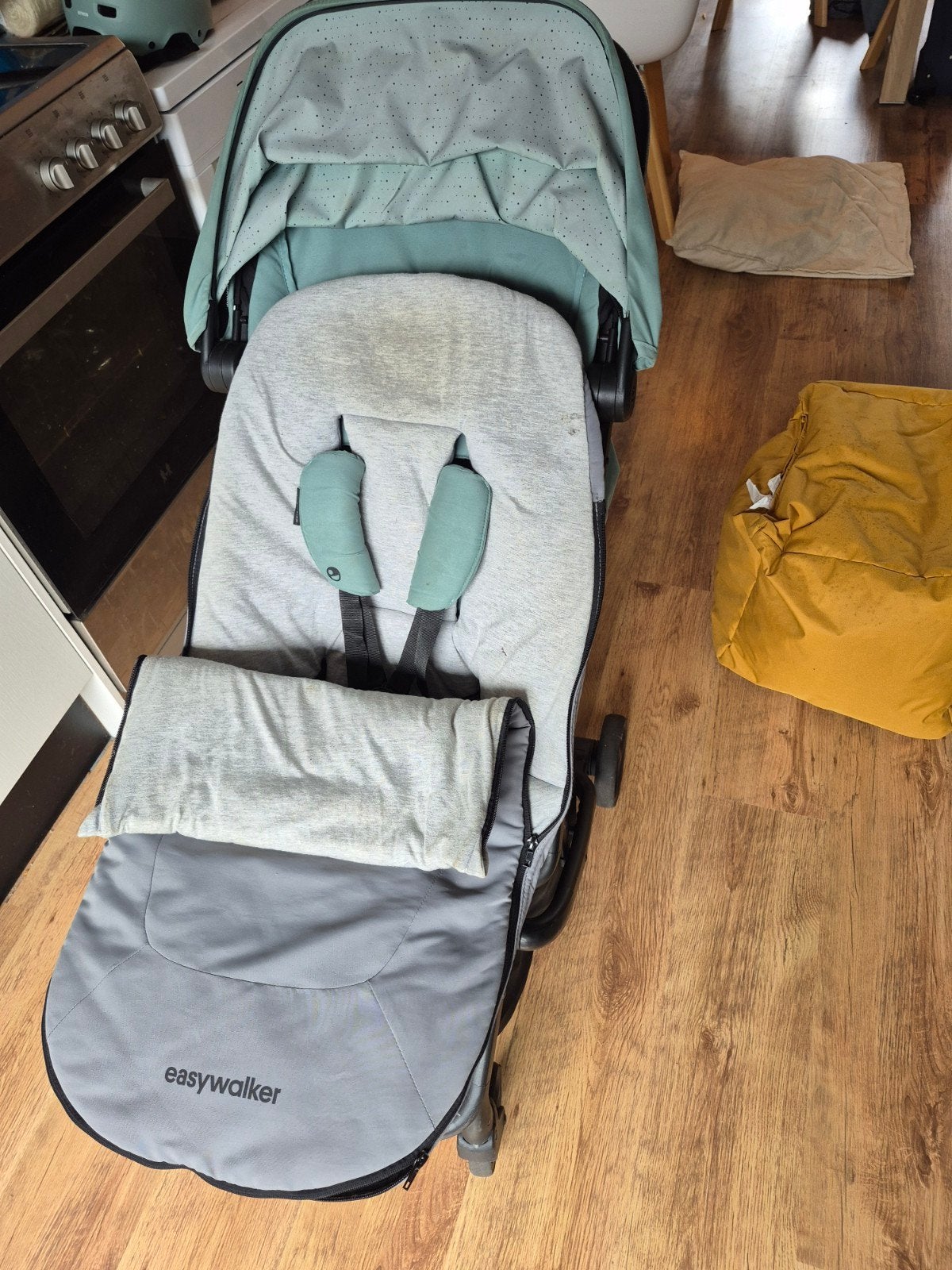 Easywalker Miley buggy met voetenzak regenhoes en opberghoes, Ophalen, Gebruikt, Overige merken, Regenhoes