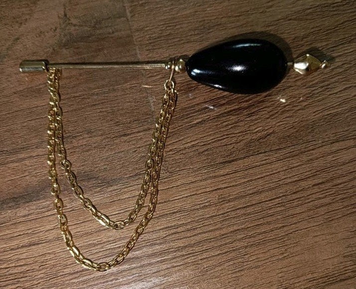 Elegante Retro Hoedenspeld met Zwarte Kraal en Ketting, Overige materialen, Zwart, Ophalen of Verzenden, Zo goed als nieuw