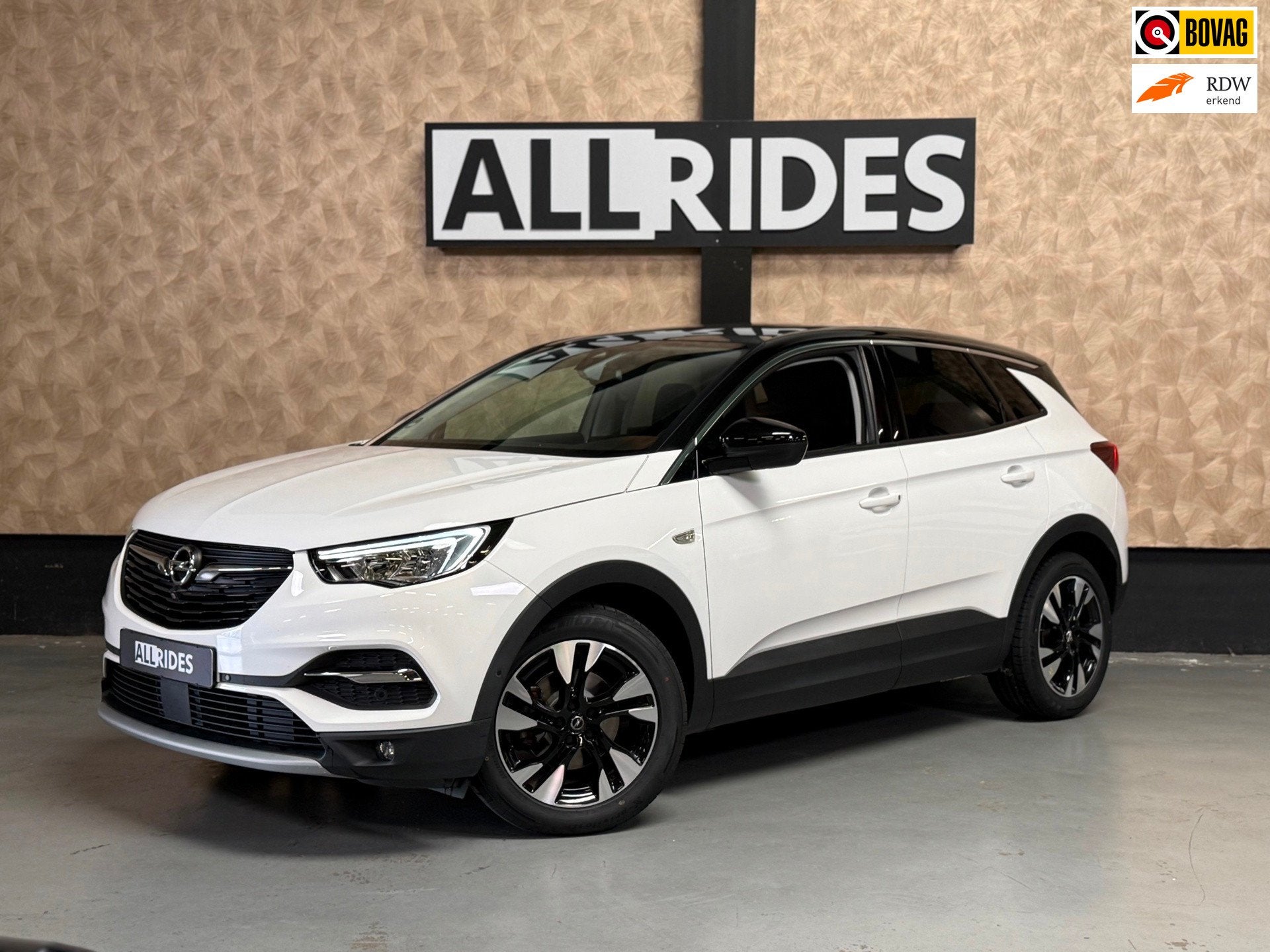 Opel Grandland X 1.2 Turbo Innovation | Camera | Led | Stoel, Dealer onderhouden, Stof, Gebruikt, 1199 cc