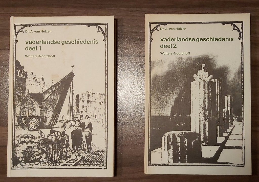 Vaderlandse Geschiedenis deel 1 en 2  -  Dr. A. van Hulzen, Boeken, Ophalen of Verzenden, Gelezen, Dr. A. van Hulzen