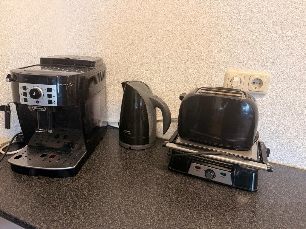 Koffiezet apparaat / stofzuiger/waterkoker/tosti/watercooler, Ophalen, Witgoed