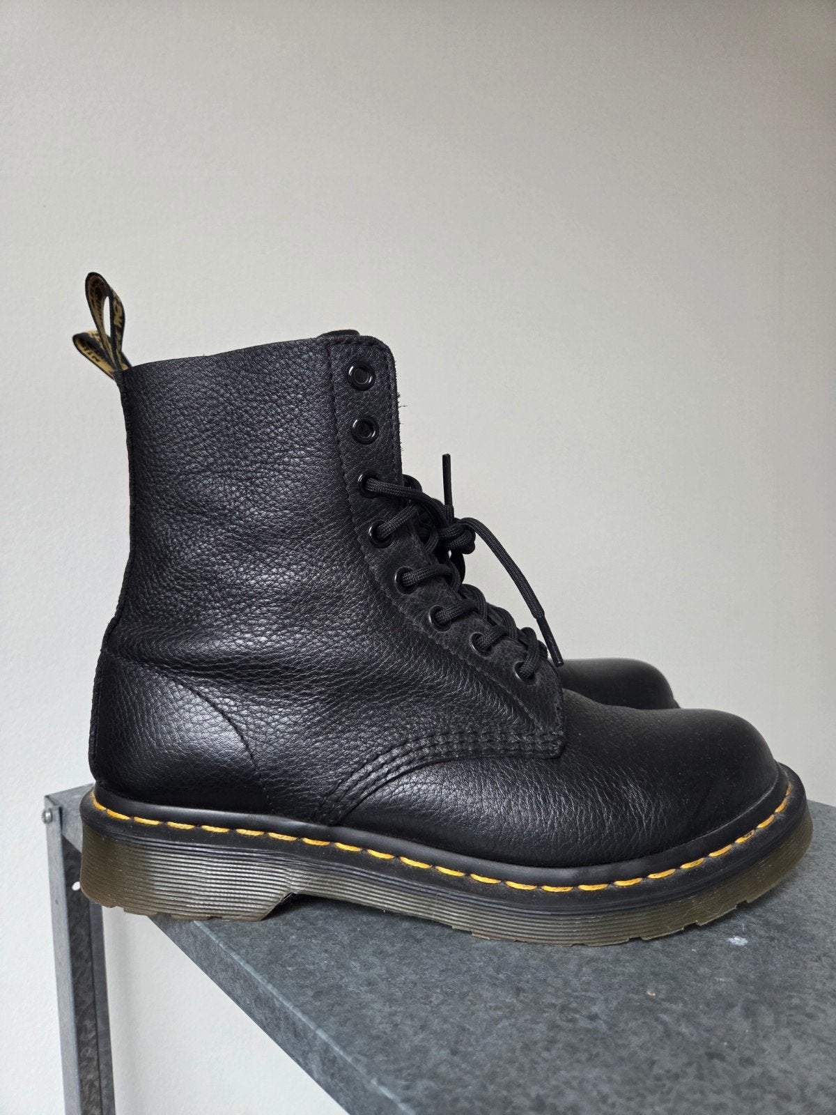 Dr. Martens Pascal Virginia in maat 40 Dr Martens zacht leer, Kleding | Dames, Schoenen, Ophalen of Verzenden, Zo goed als nieuw