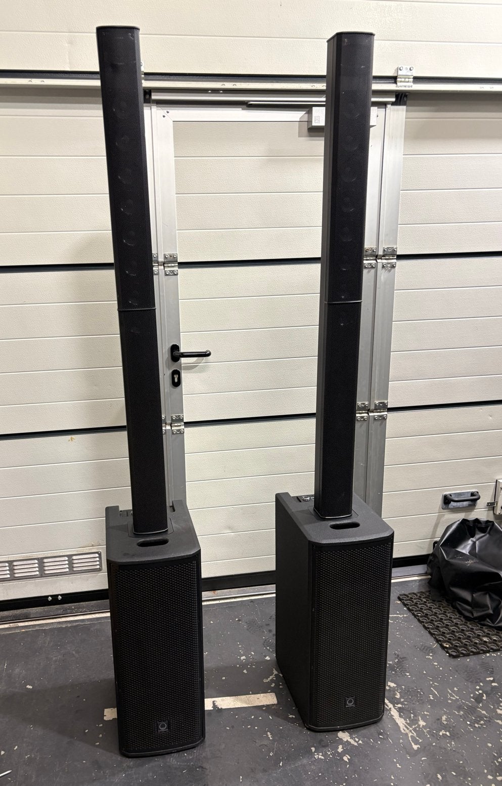 Turbosound iNSPIRE iP1000 V2 Line Array Speakerset, Ophalen, Zo goed als nieuw, Minder dan 500 watt