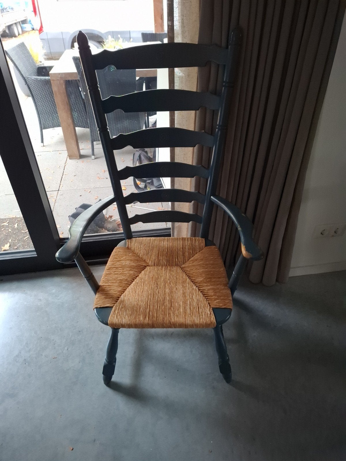 Vintage houten stoel met biezen zitting, Ophalen of Verzenden
