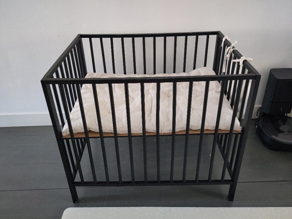 Stevige Zwarte Box + Jollein Boxkleed & Opbergzak, Ophalen, Gebruikt, Rechthoekig, In hoogte verstelbaar