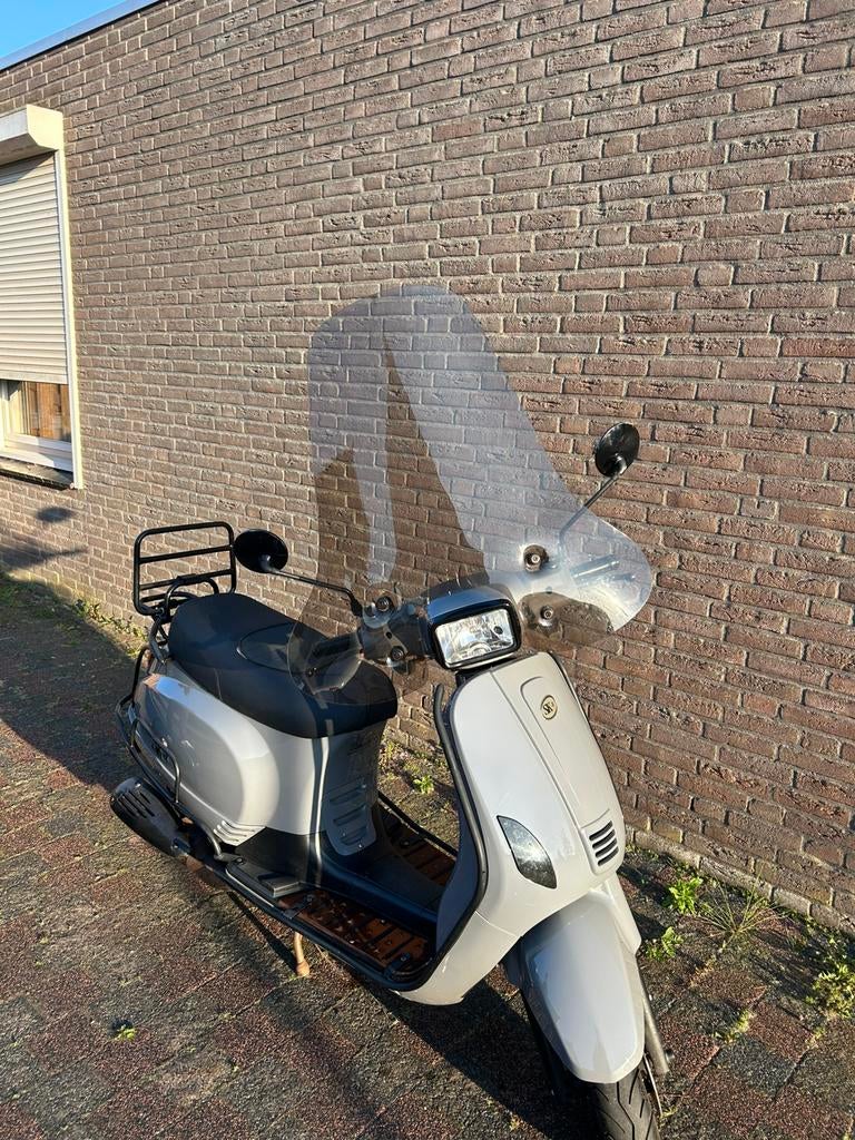 Mooie scooter, blauw kenteken, Fietsen en Brommers, Snorfietsen en Snorscooters, Overige merken, Gebruikt, Ophalen of Verzenden