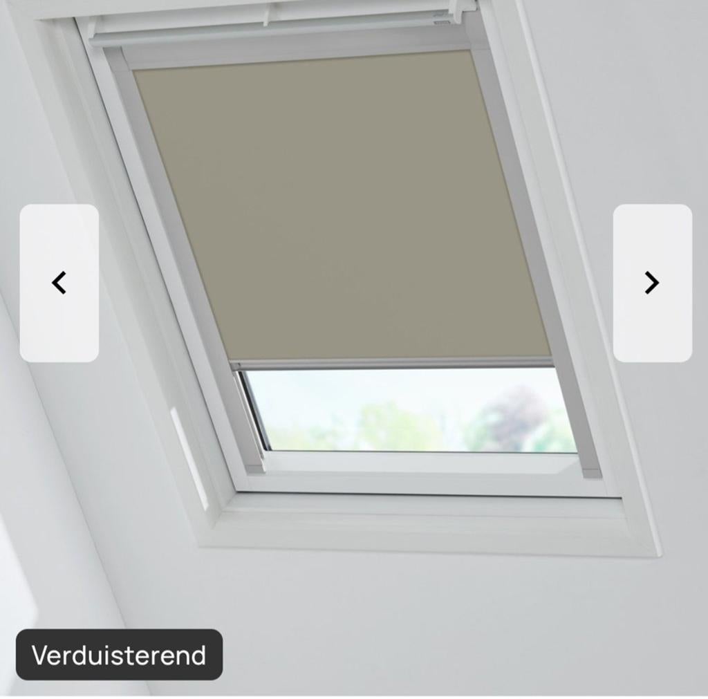Veneta velux Dakraam rolgordijn verduisterend(Kleur Greige), Huis en Inrichting, Stoffering | Gordijnen en Lamellen, 100 tot 150 cm
