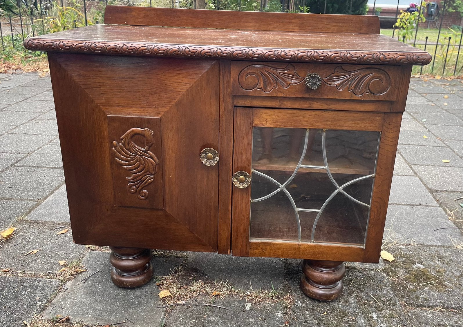 Vintage kastje met glazen deurtje, Antiek en Kunst, Antiek | Meubels | Kasten, Ophalen