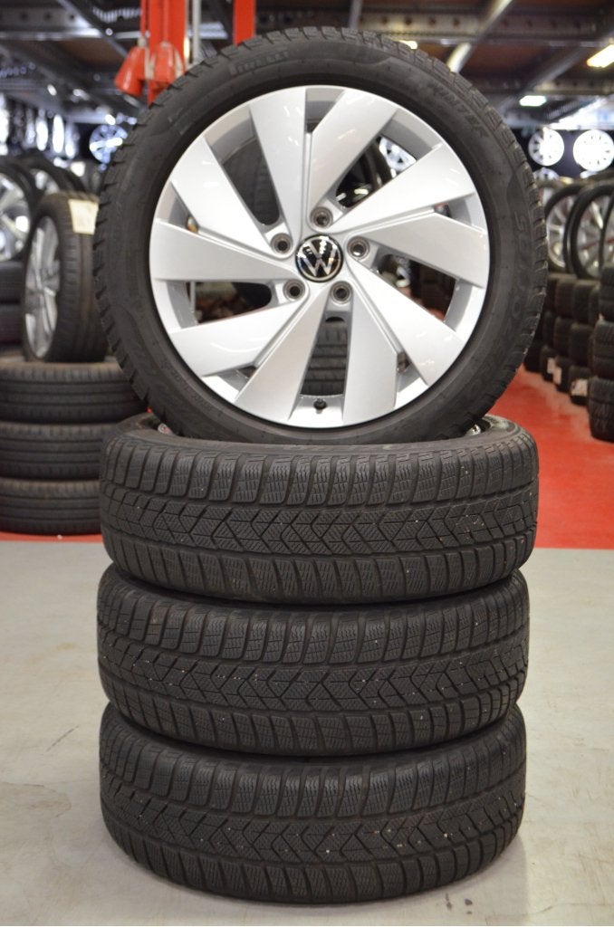 Org. 17" Volkswagen Golf 8 Velgen 5x112 ET46 + Winterbanden, Niet ingevuld, Gebruikt, Banden en Velgen, Niet ingevuld