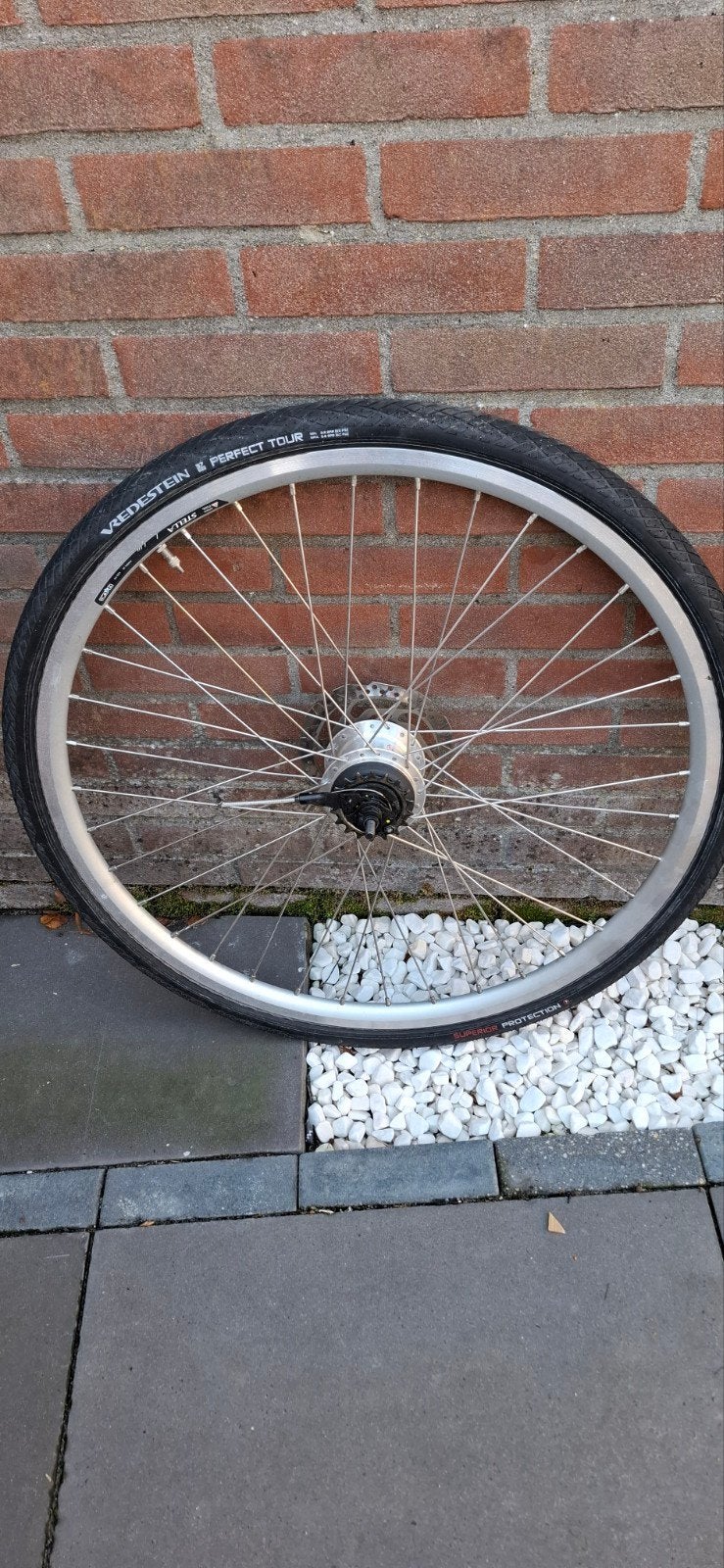 Fietswiel met Vredestein Perfect Tour band en Shimano Nexus, Stadsfiets, Aluminium, Ophalen, Wiel