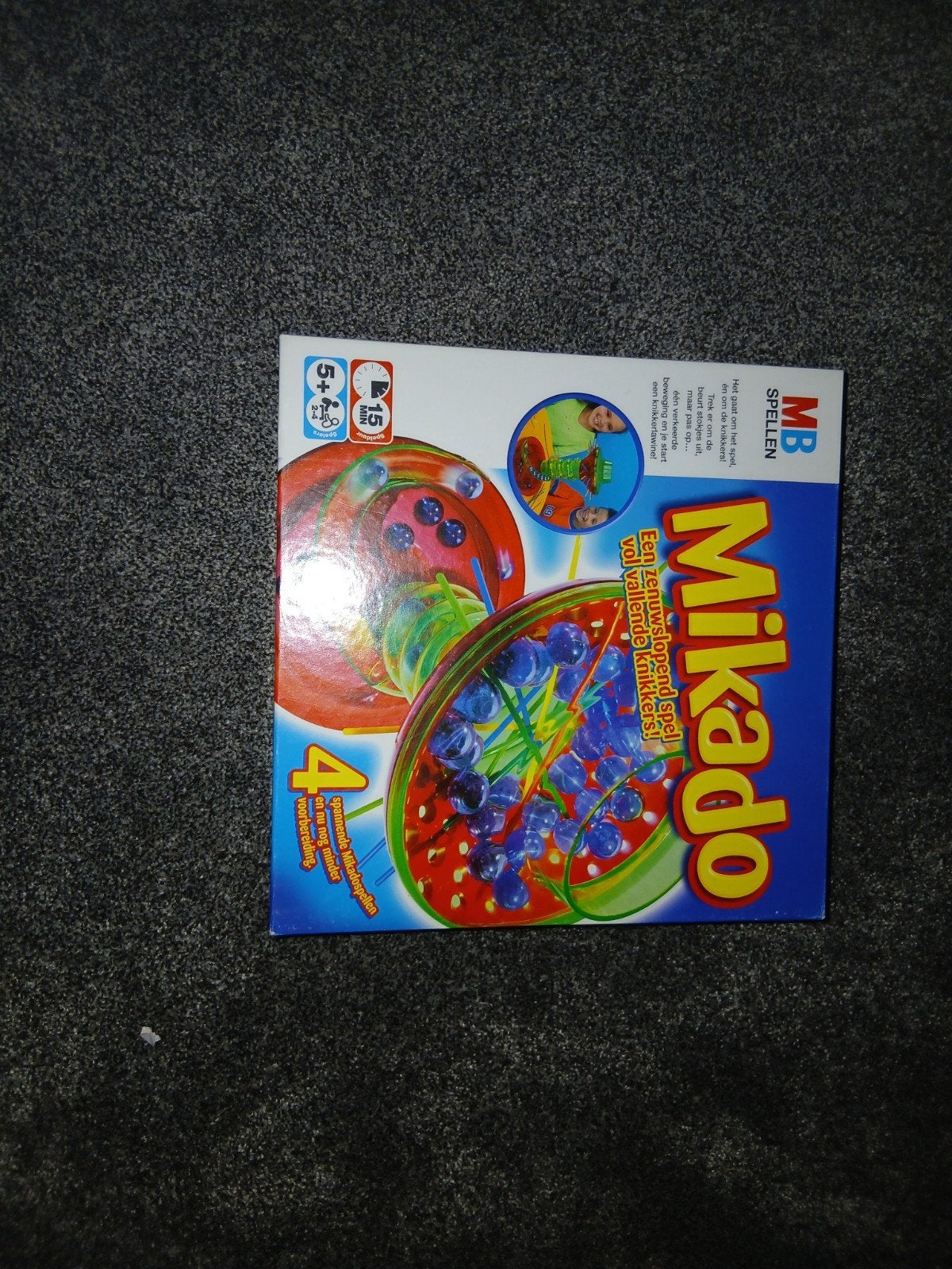 MB Spellen Mikado: Zenuwslopend spel vol vallende knikkers, Drie of vier spelers, Ophalen, Zo goed als nieuw, MB Spellen