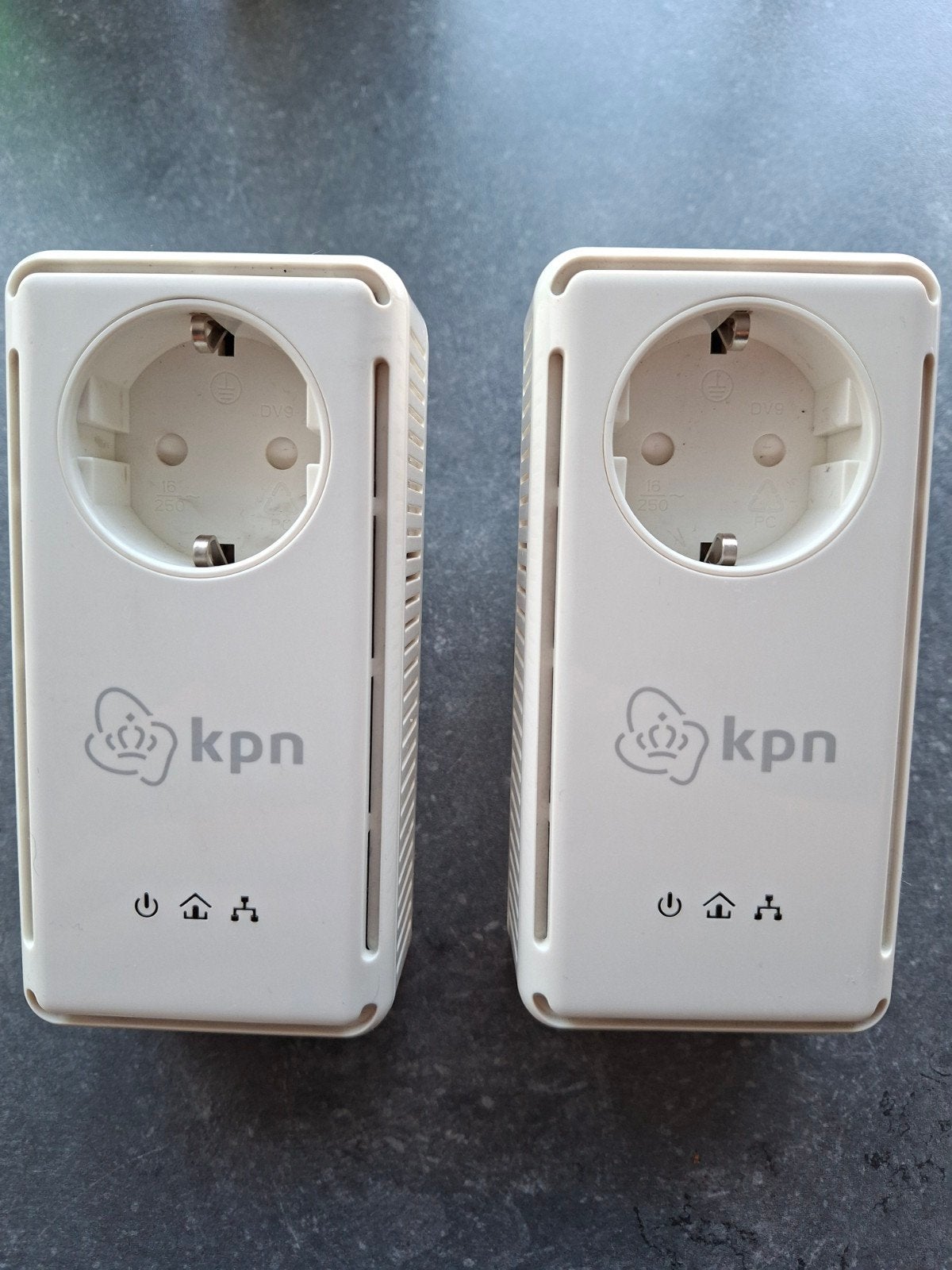 KPN Powerline Adapters MT-2360 (set van 2), Computers en Software, Netwerk switches, Ophalen of Verzenden, Gebruikt