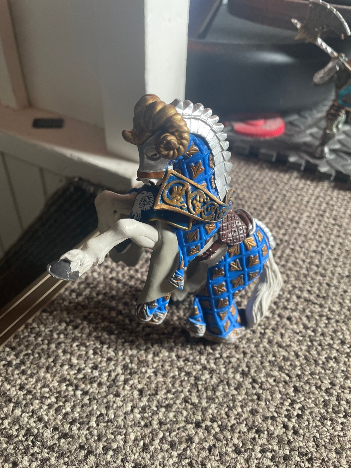 Gepantserd paard speelgoedfiguur, Ophalen of Verzenden, Gebruikt