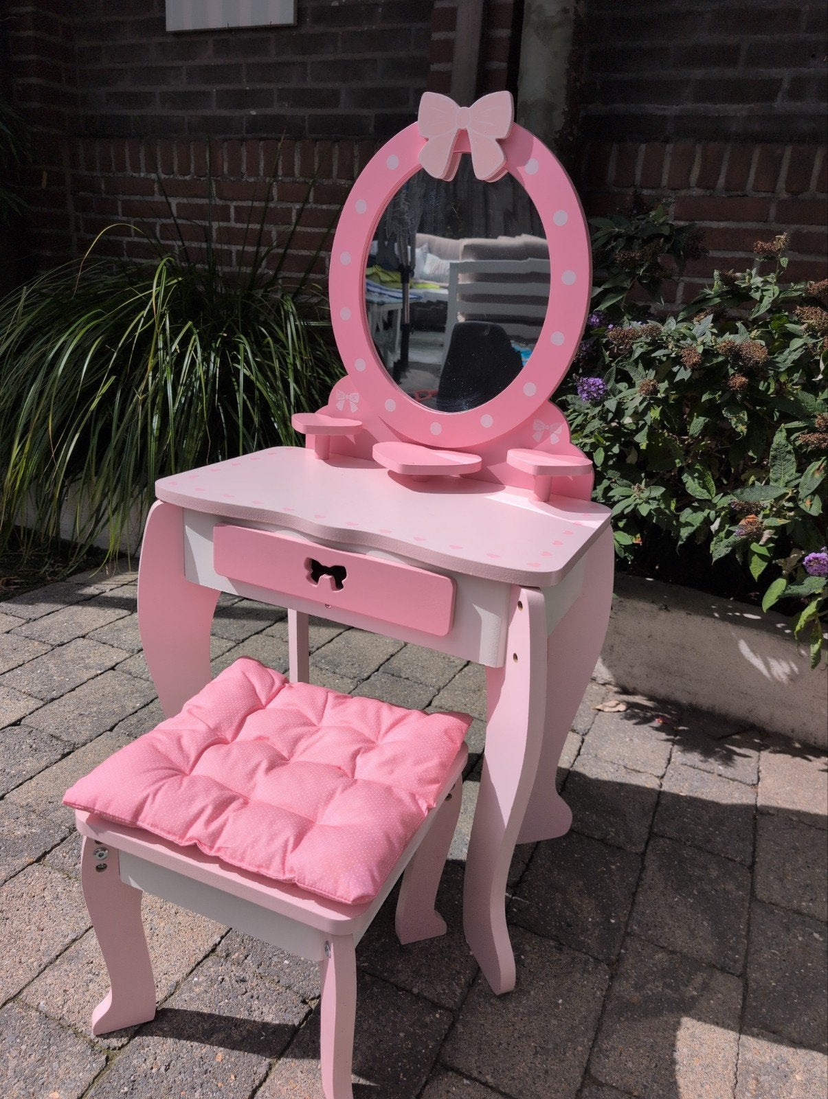 Roze kaptafel met spiegel en krukje voor kinderen, Huis en Inrichting, Ophalen, Minder dan 50 cm, Gebruikt, Kinderlijk, speels