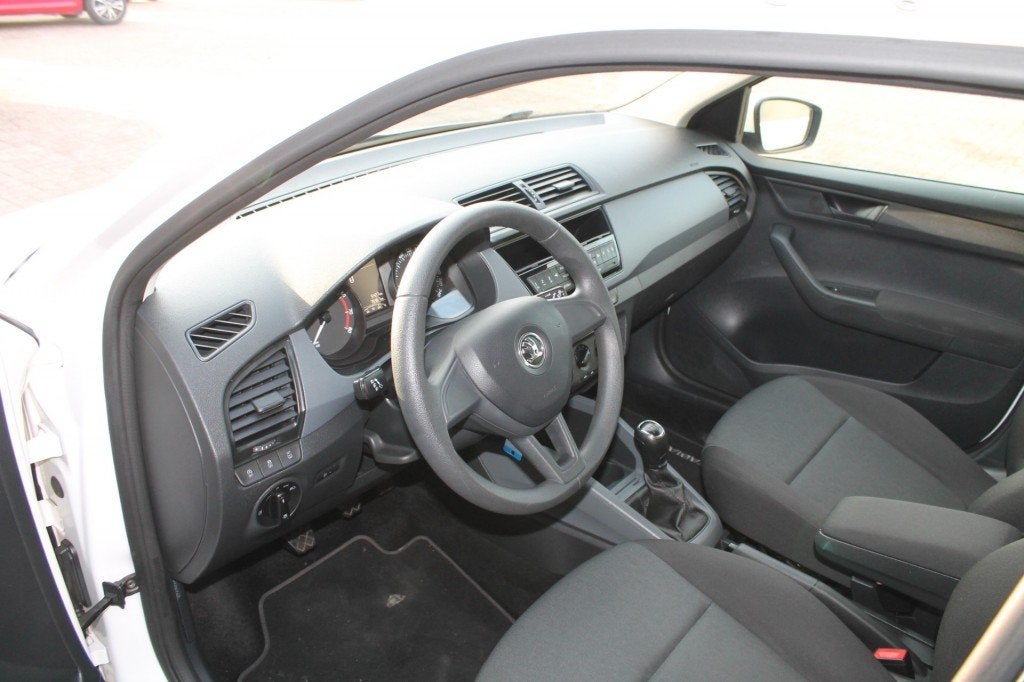 Skoda FABIA 1.0 ACTIVE 79.KM  AIRCO TREKHAAK, Auto's, Skoda, Euro 6, Met garantie (alle), 60 pk, Wit