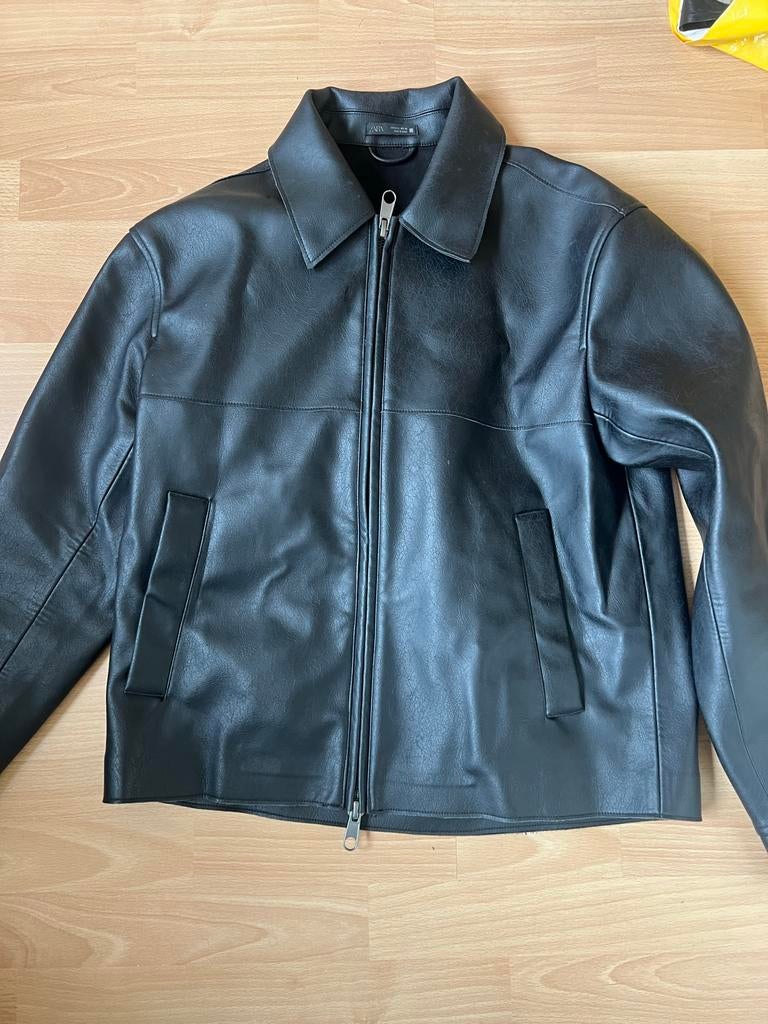 Zwarte leren jas van Zara, maat M, Ophalen of Verzenden, Zo goed als nieuw, Maat 48/50 (M), Zwart