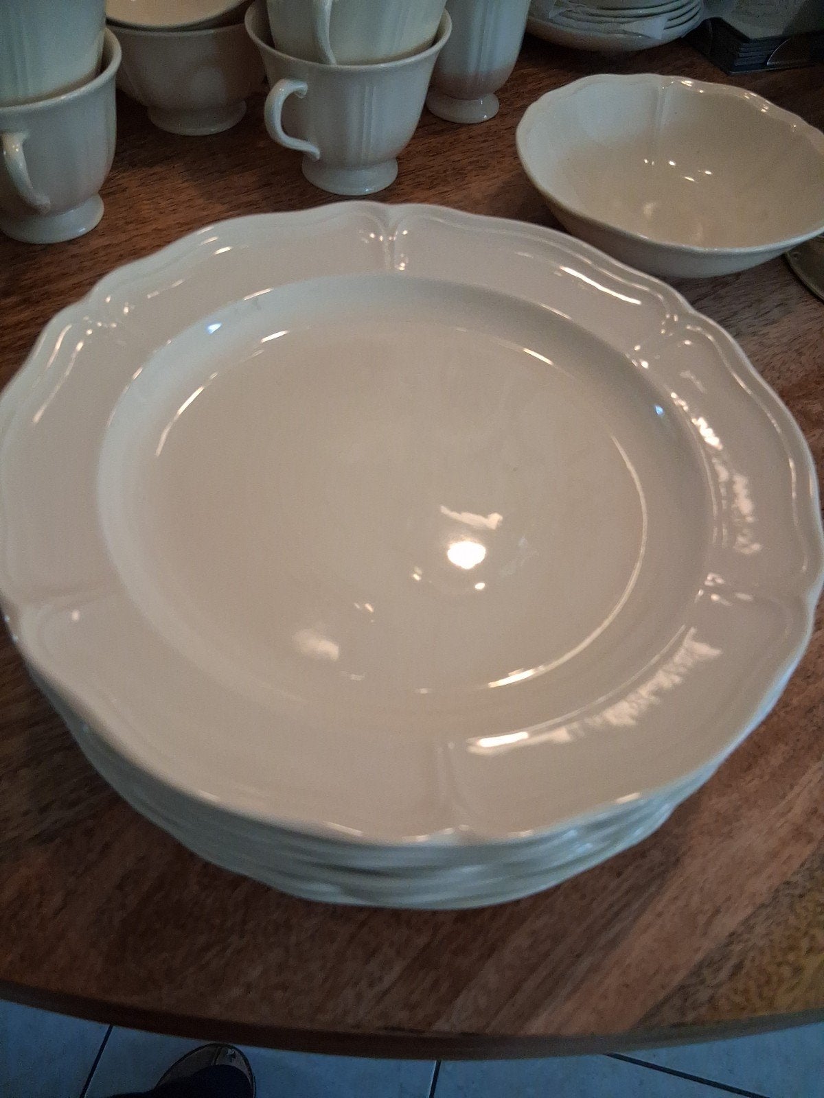 Wedgwood Queens Plain 6 Splinter Nieuwe DINERBORDEN 26 cm, Huis en Inrichting, Ophalen of Verzenden, Nieuw, Porselein, Bord(en)